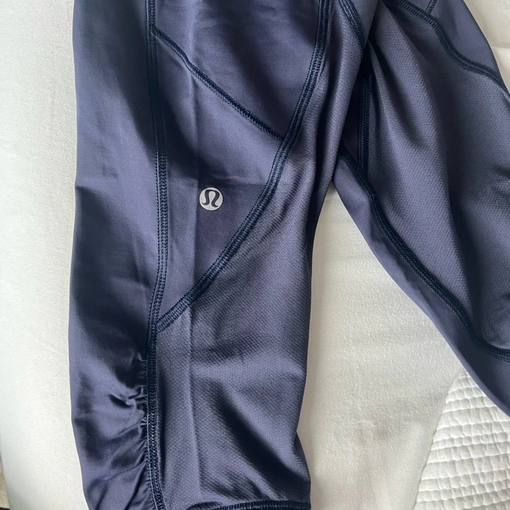 Lululemon Run A Marathon Crop IICadet Blue / Groovy Stripe  / Aquamarine